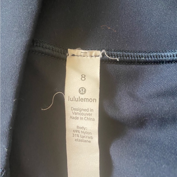 True navy Lululemon leggings - Picture 4 of 4